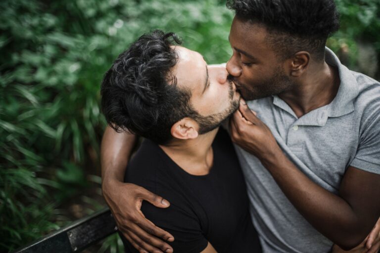 Kan je via Grindr een serieuze relatie vinden?